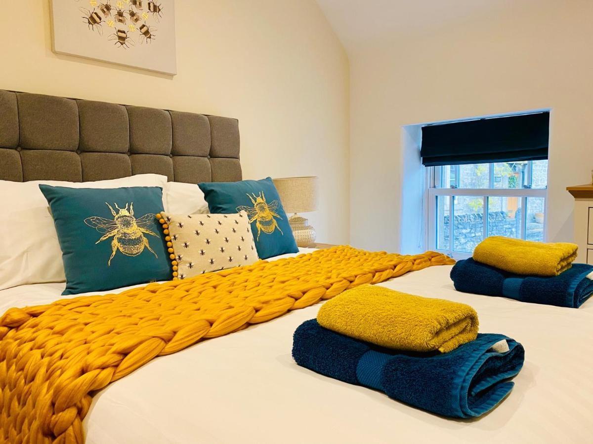 מטלוק Rustic Retreats Jacks Cottage With Hot Tub & Alpaca Walking Experiences מראה חיצוני תמונה