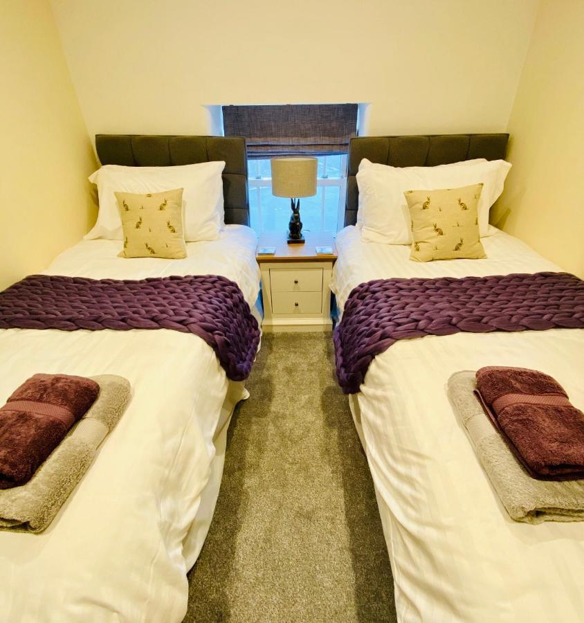 מטלוק Rustic Retreats Jacks Cottage With Hot Tub & Alpaca Walking Experiences מראה חיצוני תמונה